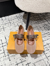 China Replica LV Women Shoes 105usd Only